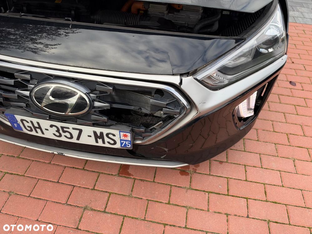 Hyundai IONIQ - 21