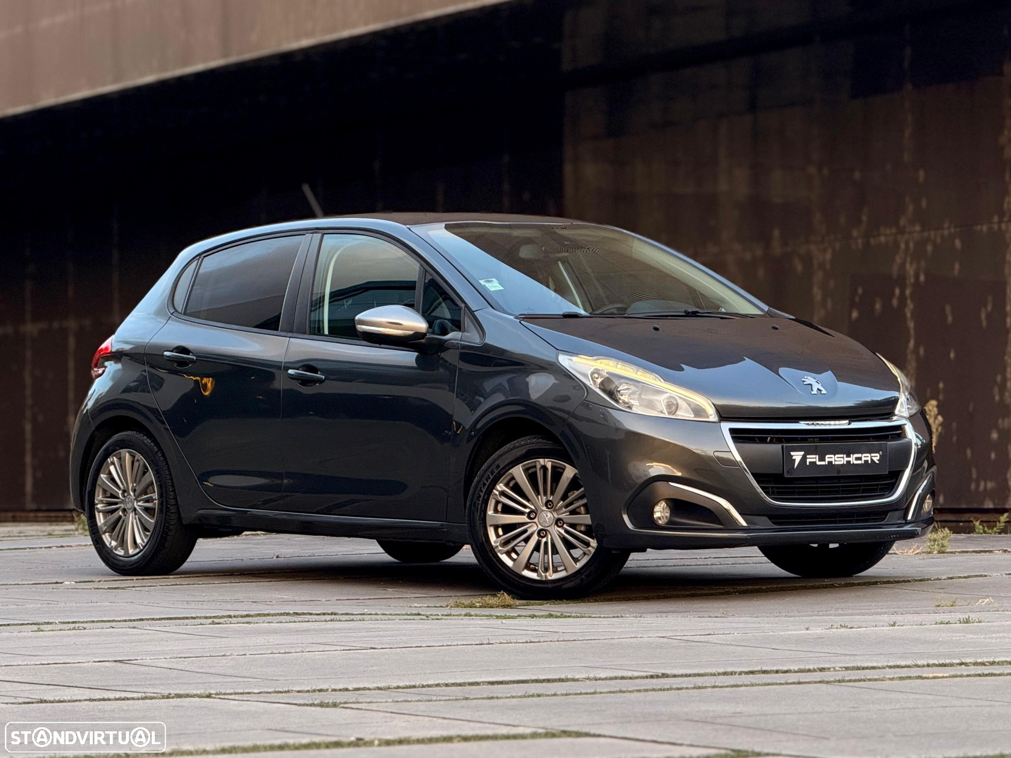 Peugeot 208 1.2 VTi SE Style - 13
