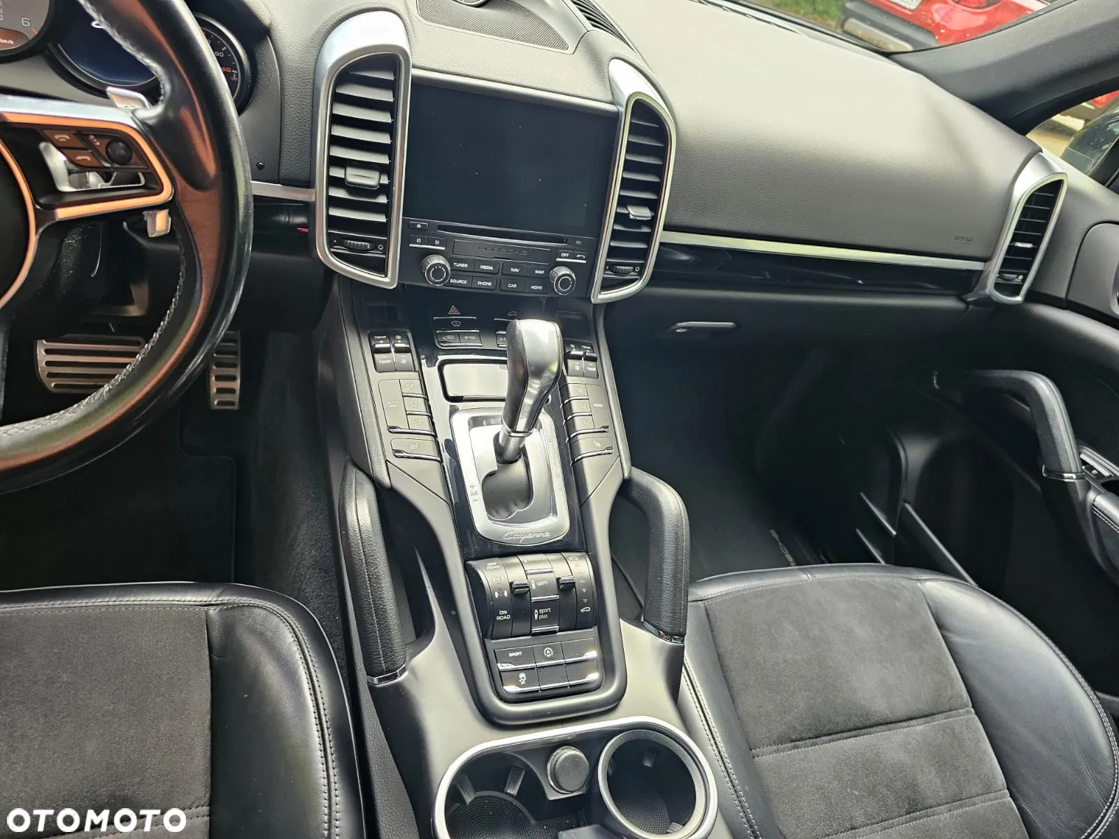 Porsche Cayenne S Diesel Platinum Edition - 11