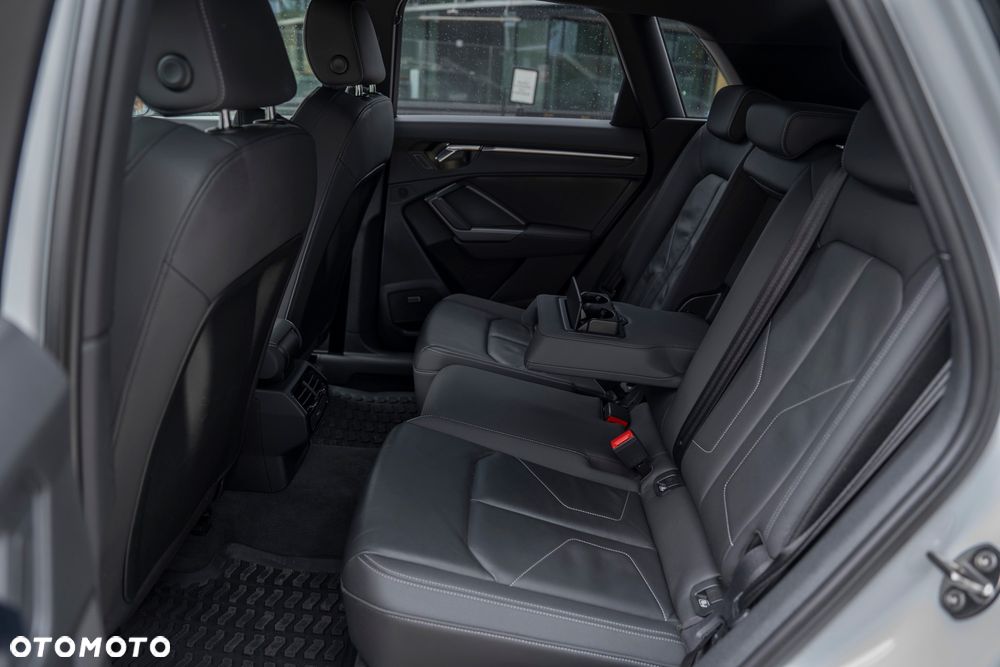 Audi Q3 40 TDI Quattro S Line S tronic - 16