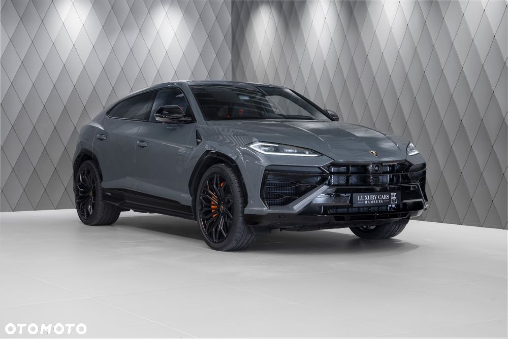Lamborghini Urus - 1