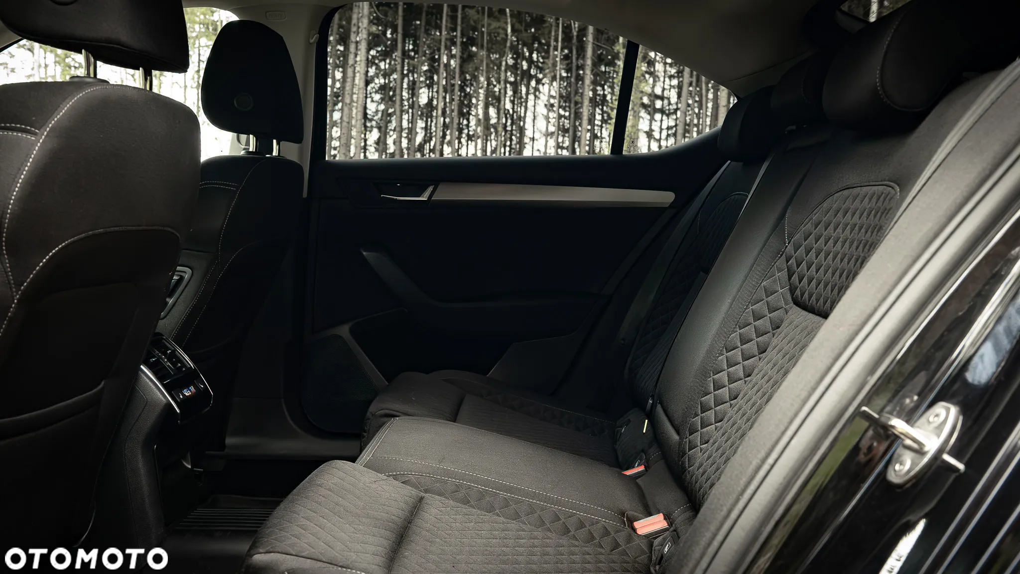 Skoda Superb 2.0 TDI 4x4 Style DSG - 19