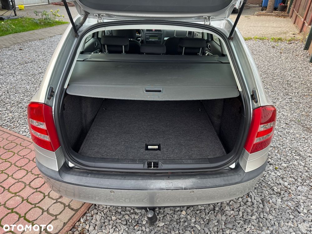 Skoda Octavia 1.6 Ambiente EU5 - 19