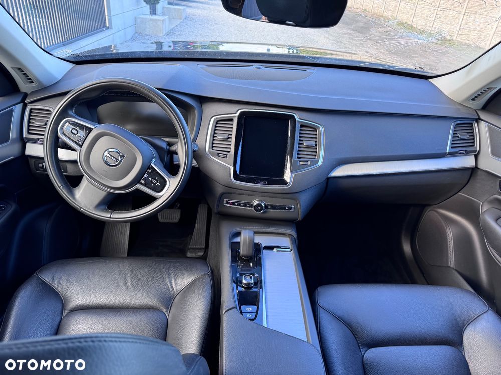 Volvo XC 90 D5 AWD Geartronic Momentum - 35
