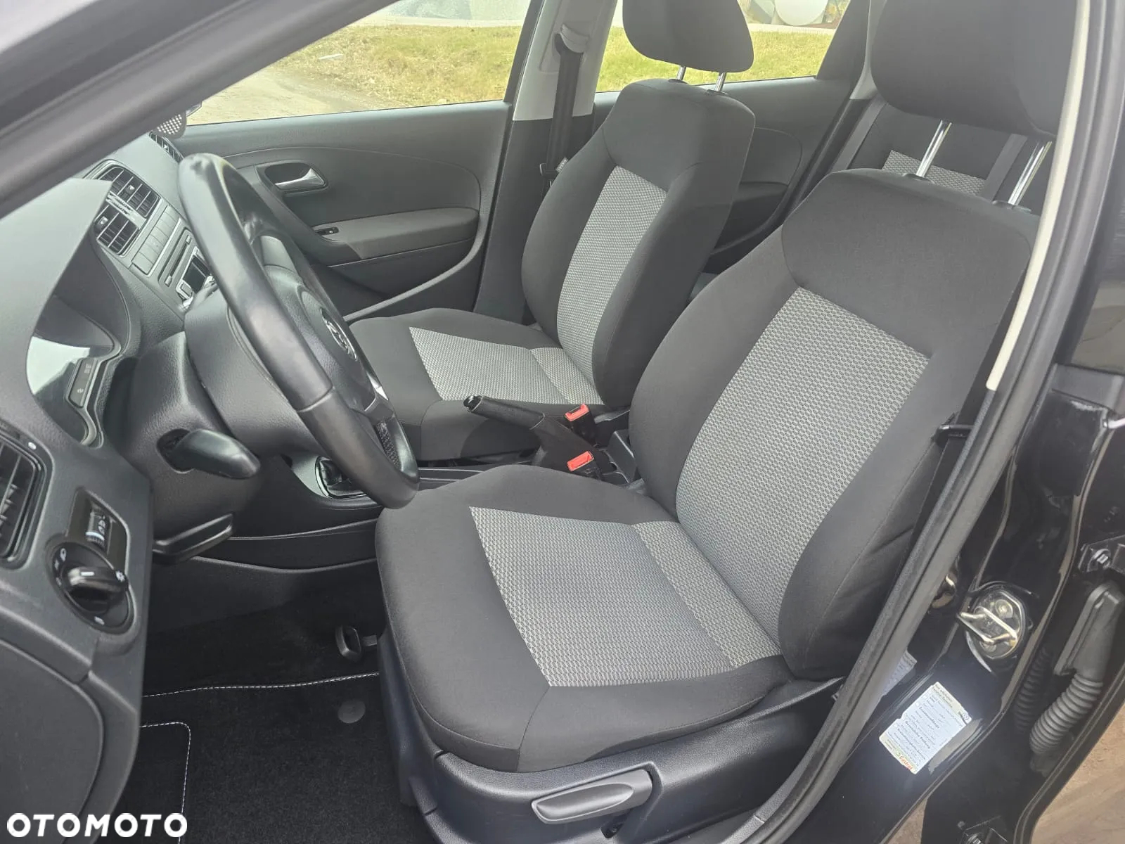 Volkswagen Polo 1.2 TSI Black/Silver Edition - 32