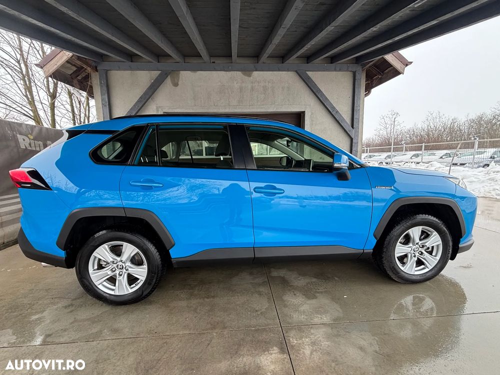 Toyota RAV4 - 7
