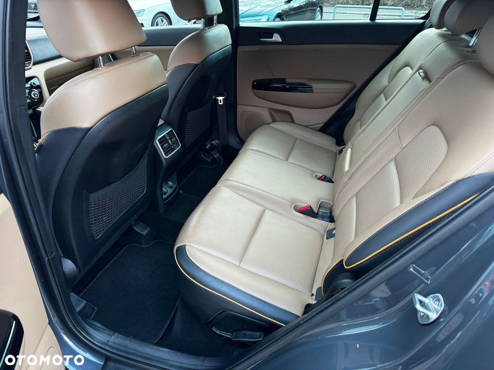 Kia Sportage - 12