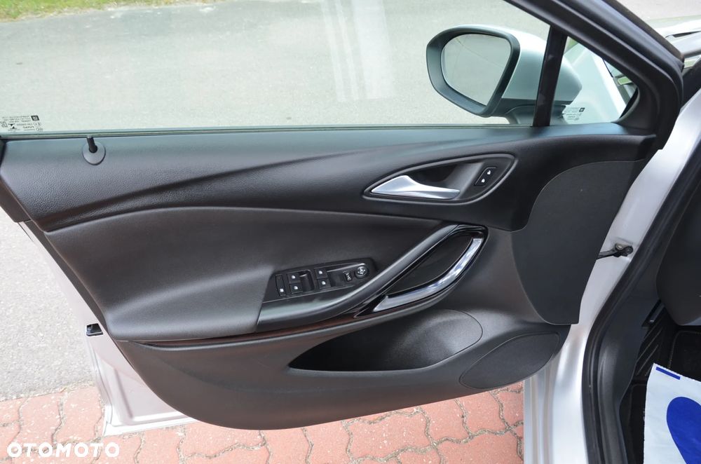 Opel Astra 1.2 T GS S&S - 21