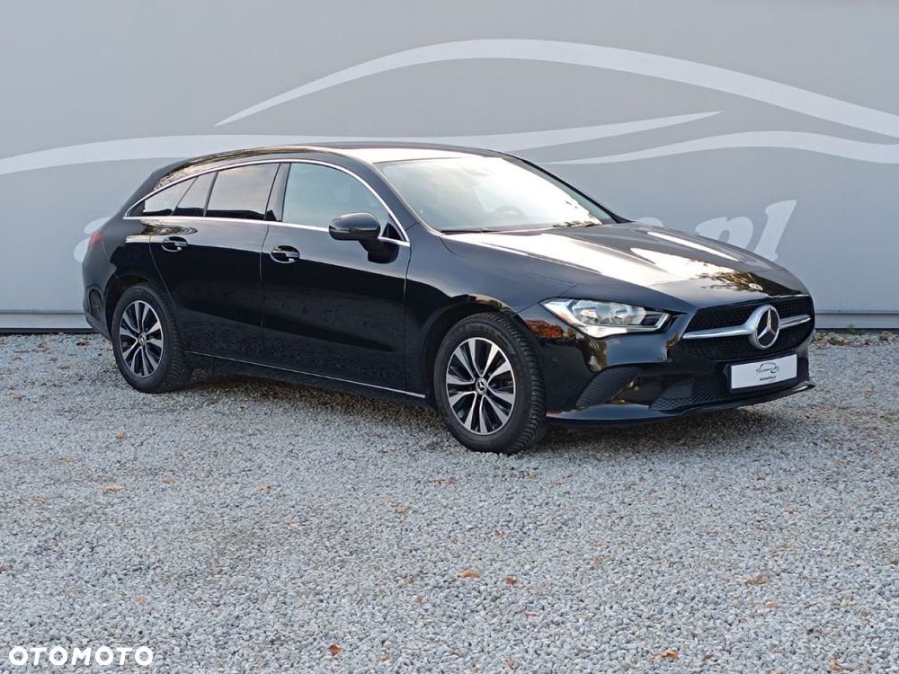 Mercedes-Benz CLA 200 d Shooting Brake - 11