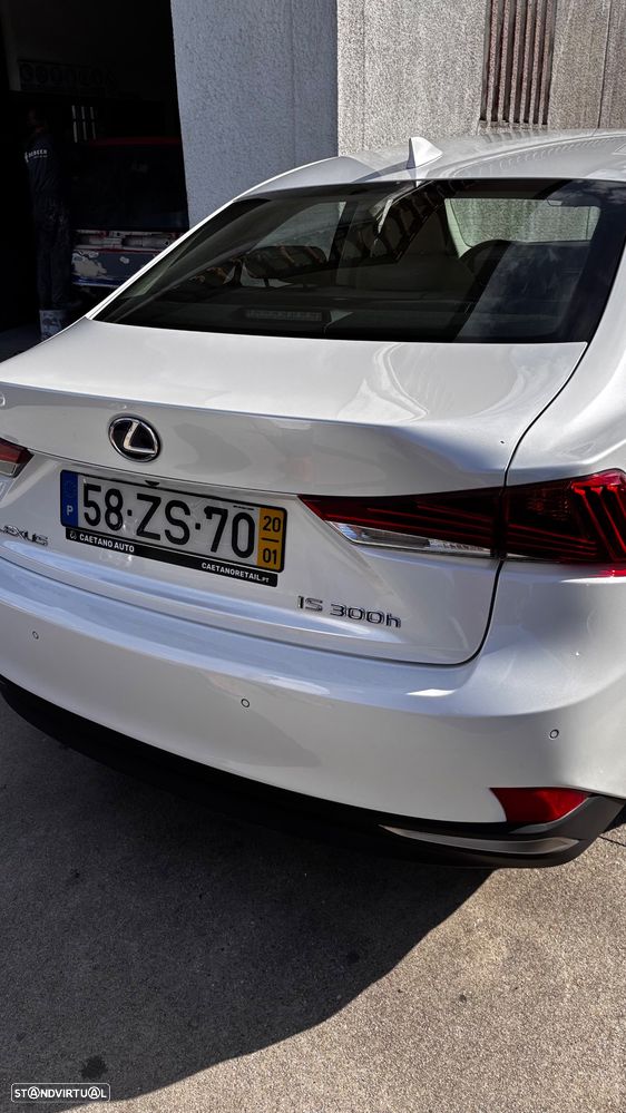 Lexus IS 300H Luxury - 4
