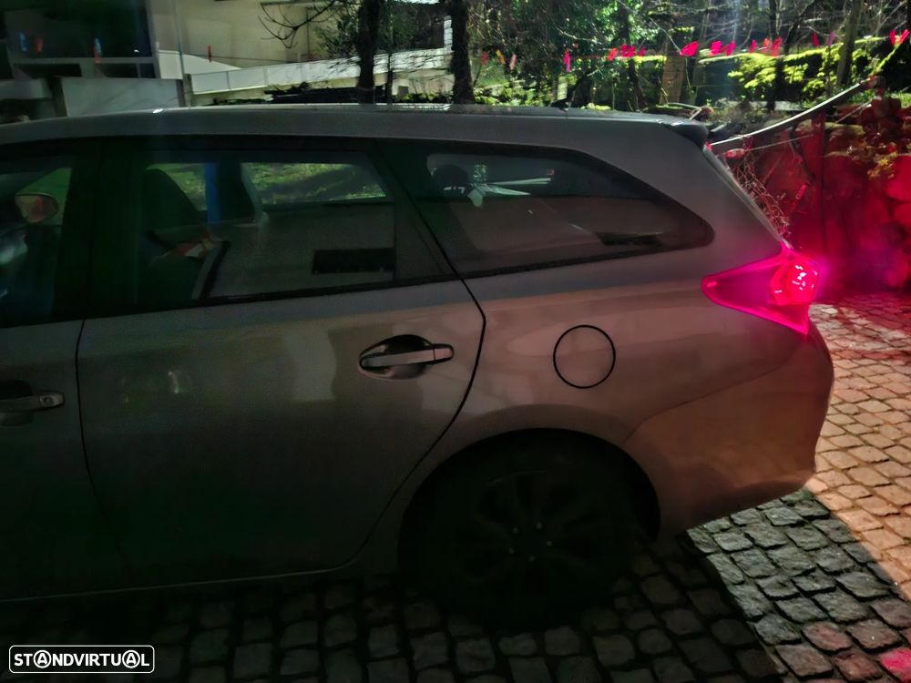 Toyota Auris Touring Sports 1.4 D-4D Active - 5