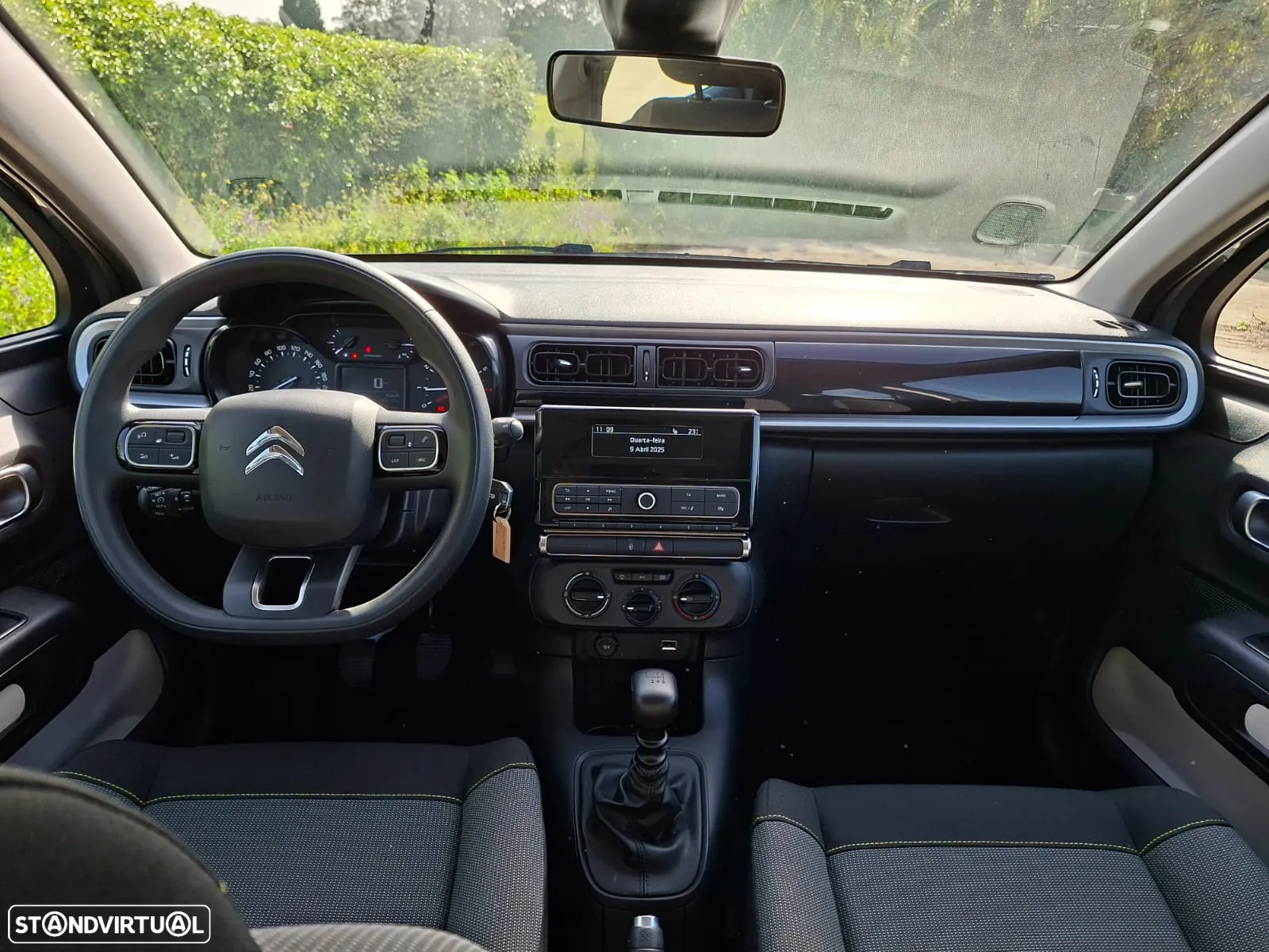 Citroën C3 1.2 PureTech Shine - 18