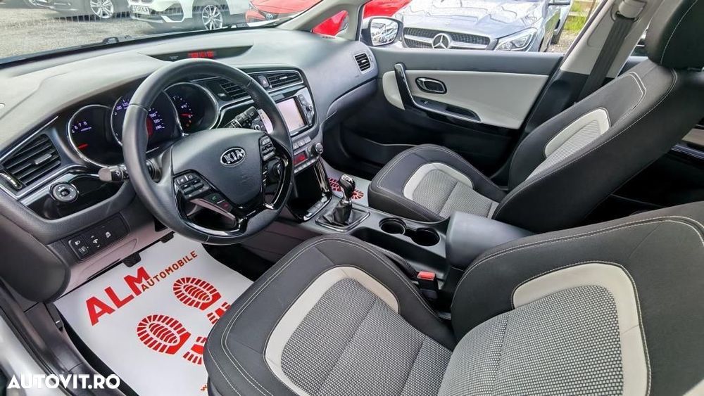 Kia Ceed - 4