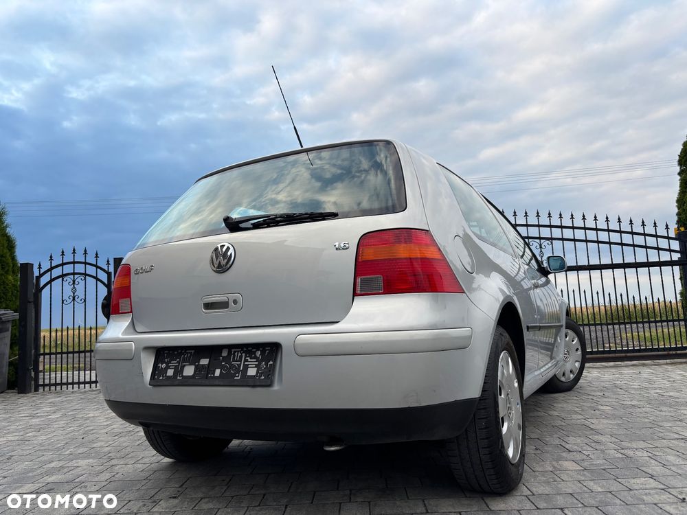 Volkswagen Golf 1.6 Trendline - 9