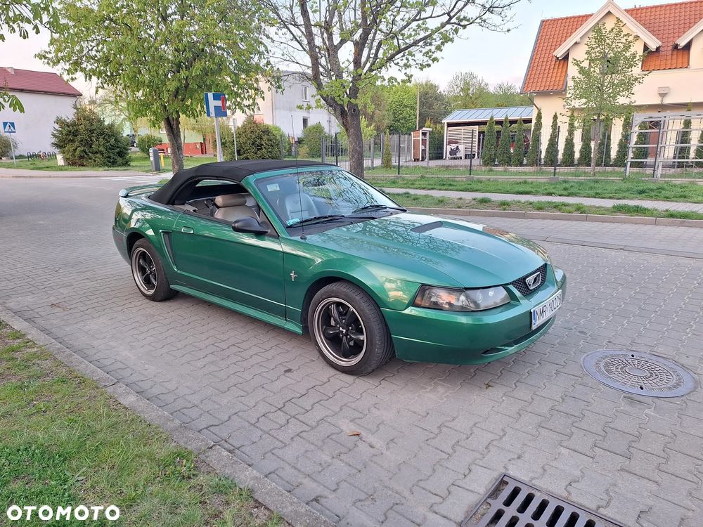 Ford Mustang - 2
