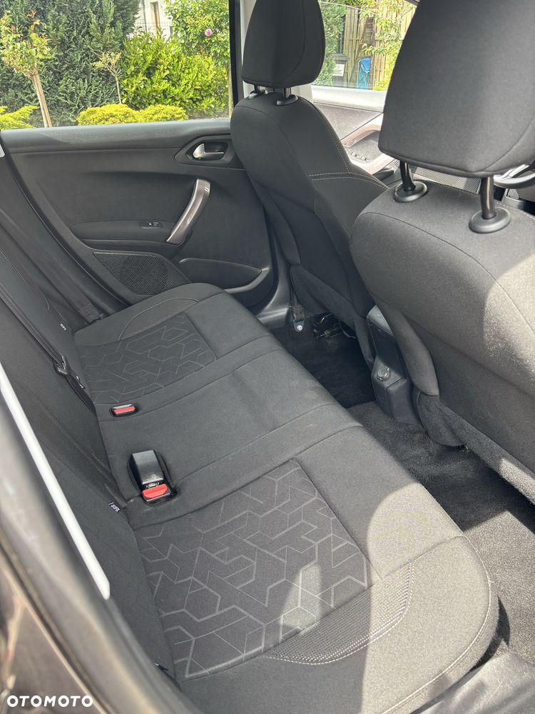 Peugeot 2008 - 6