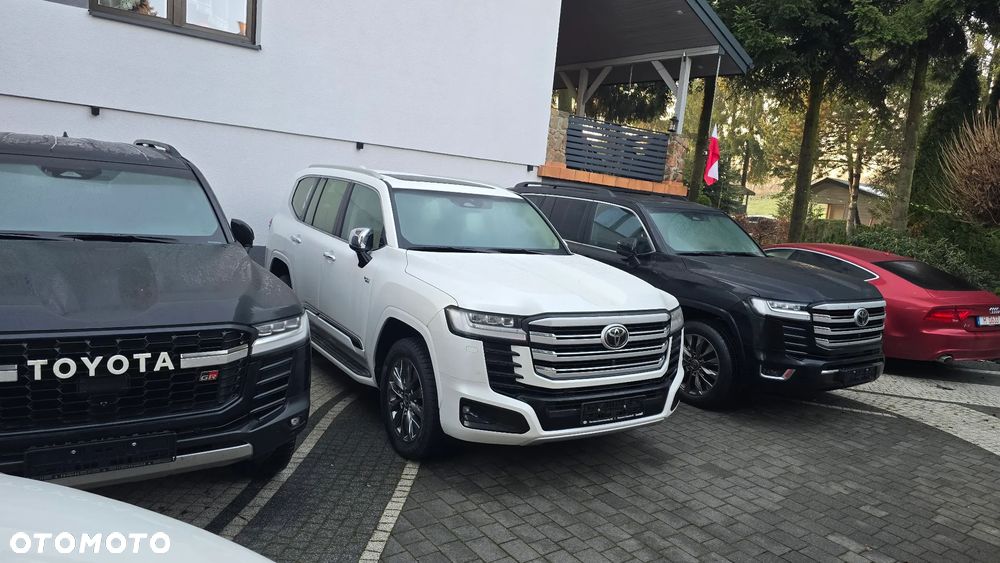 Toyota Land Cruiser - 23