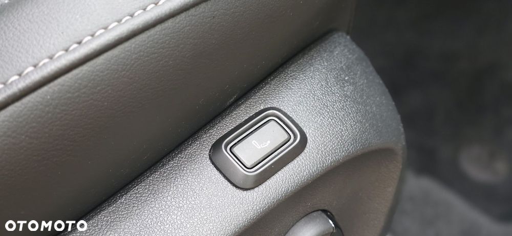 Volkswagen Passat 2.0 TDI SCR Style DSG - 25