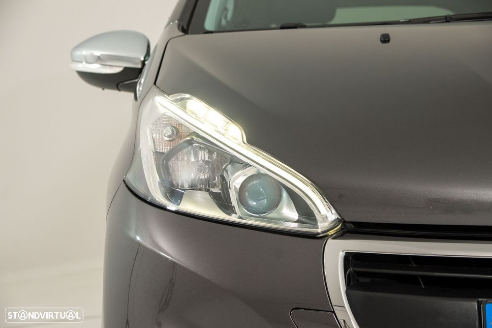 Peugeot 208 1.2 PureTech Style - 18