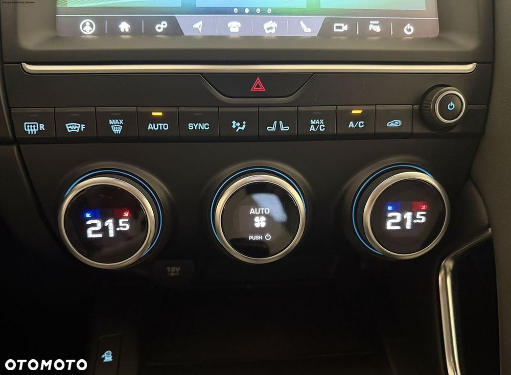 Jaguar E-Pace - 18