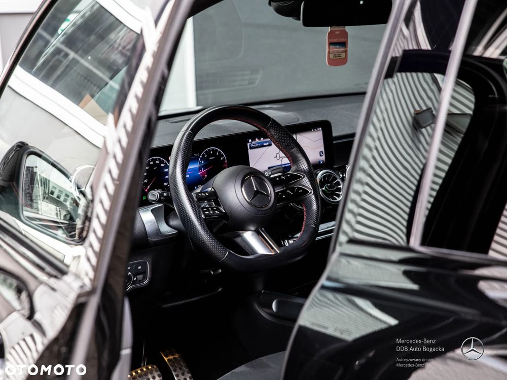 Mercedes-Benz GLB 220 mHEV 4-Matic AMG Line 8G-DCT - 18