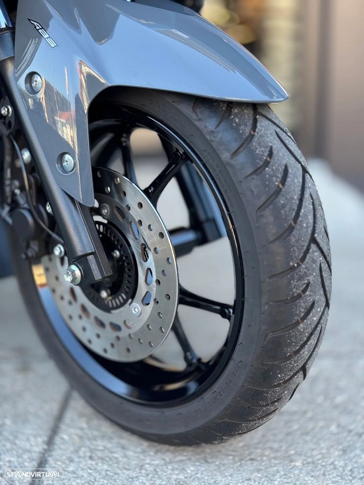 Yamaha NMAX ABS - 11