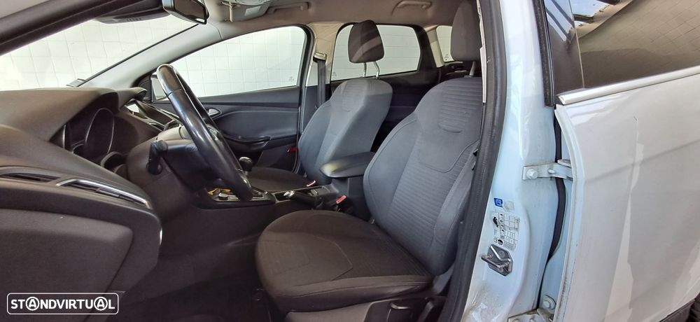 Ford Focus 1.5 TDCi EcoBlue Titanium - 13
