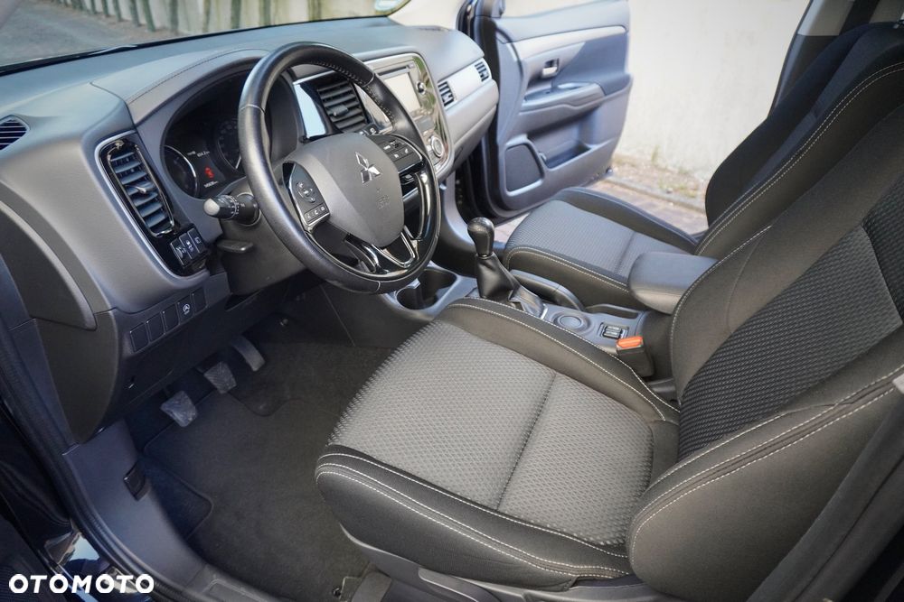 Mitsubishi Outlander 2.0 2WD Edition 100 - 6