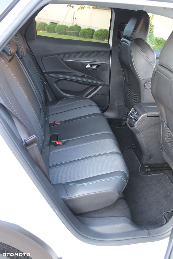 Peugeot 3008 PureTech 130 Stop & Start GPF Allure Business-Paket - 26