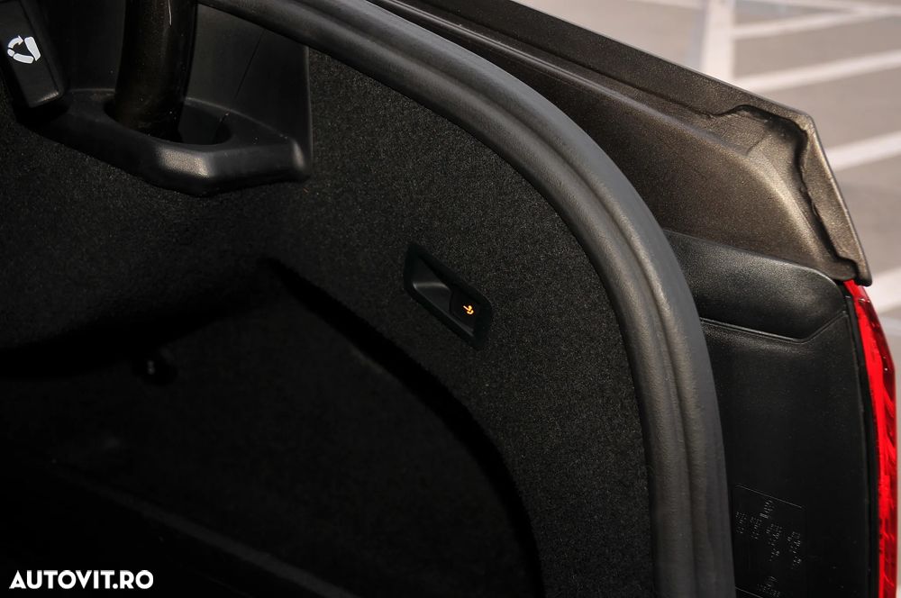 Volkswagen Passat 2.0 TDI DSG Highline - 31