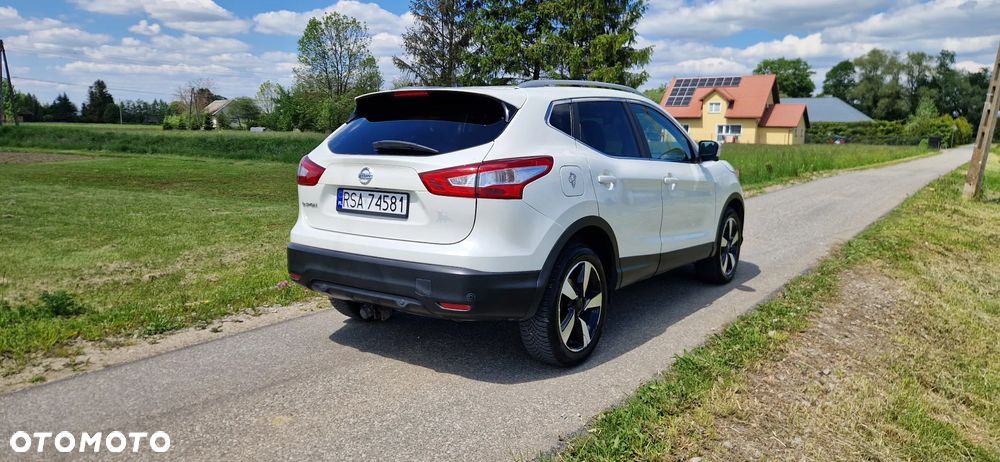 Nissan Qashqai 1.2 DIG-T Xtronic TEKNA - 4