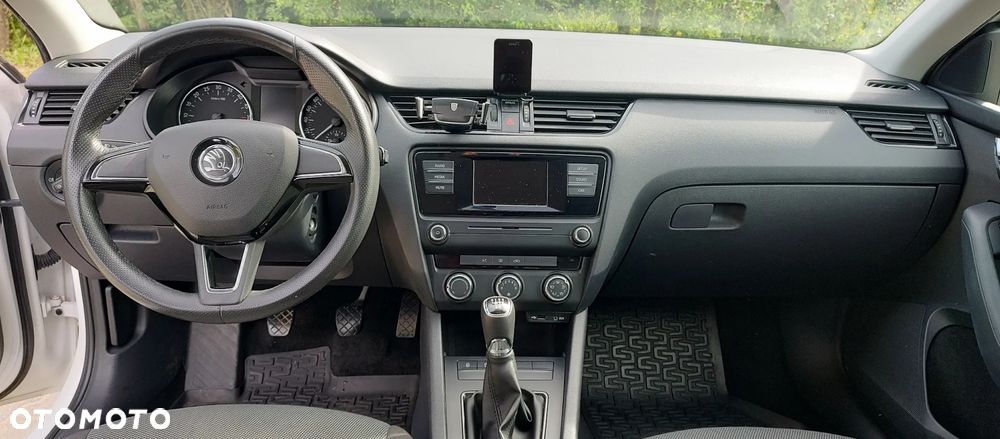 Skoda Octavia 1.6 TDI Active - 9