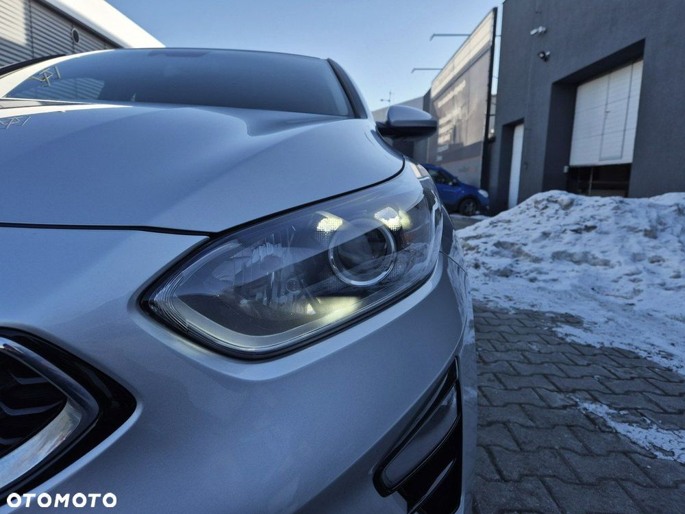 Kia Ceed 1.6 CRDi mHEV M - 18