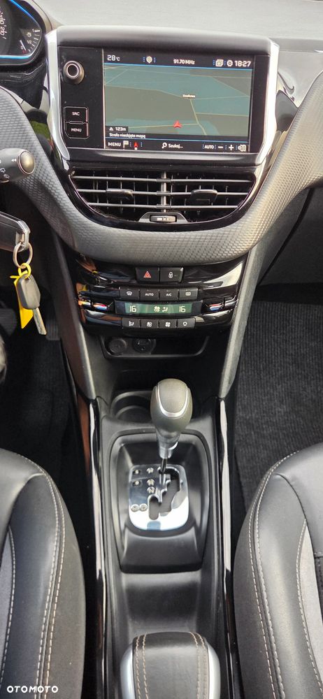 Peugeot 2008 - 13