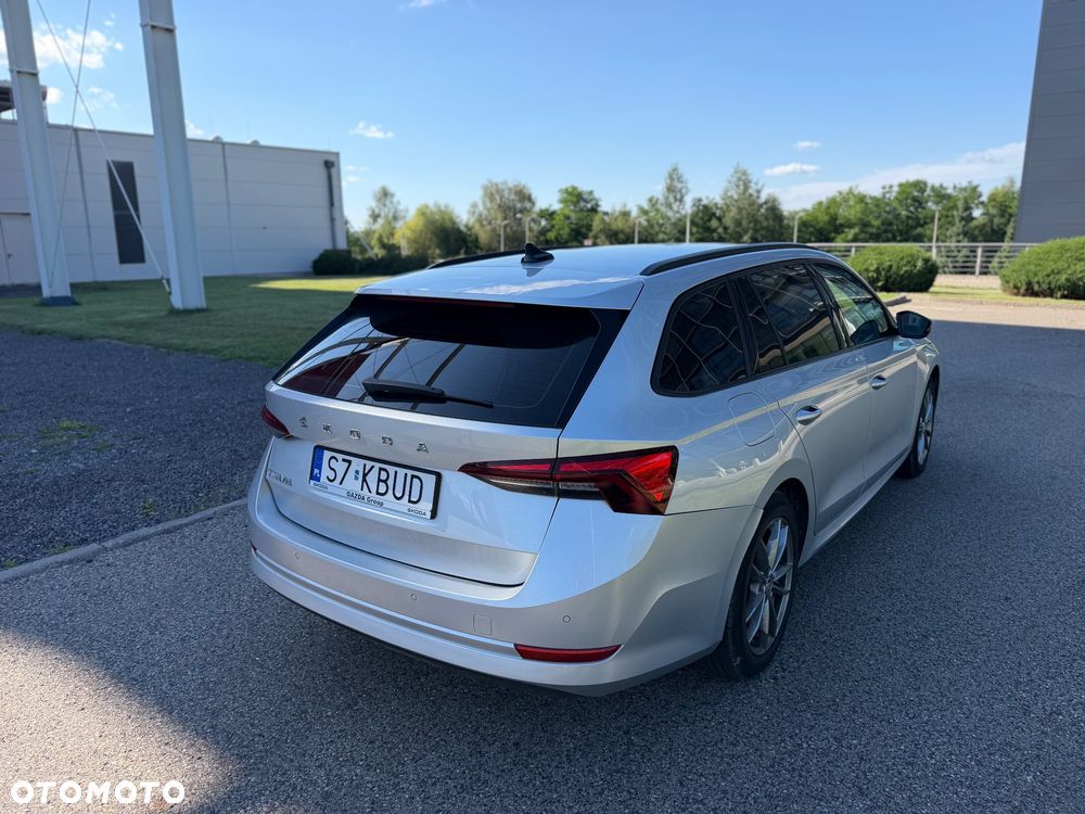 Skoda Octavia 2.0 TDI DSG Ambition - 9