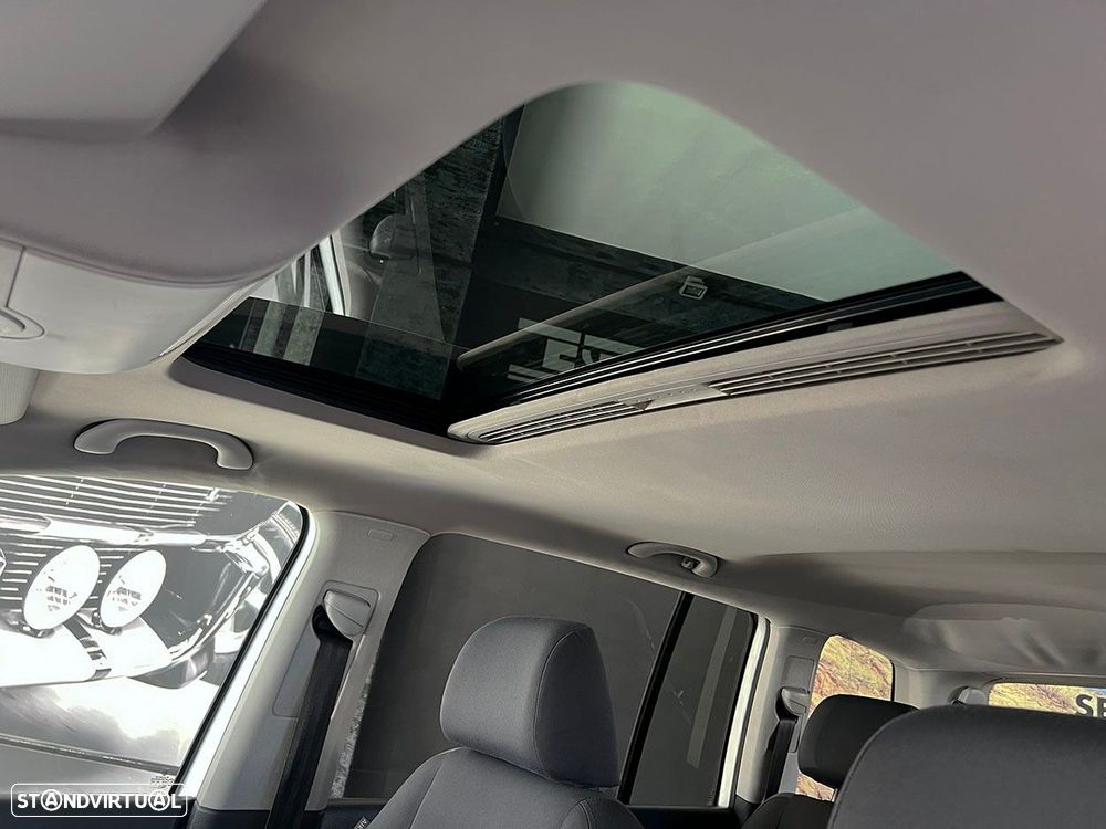 VW Touran 2.0 TDI Highline 7L - 16