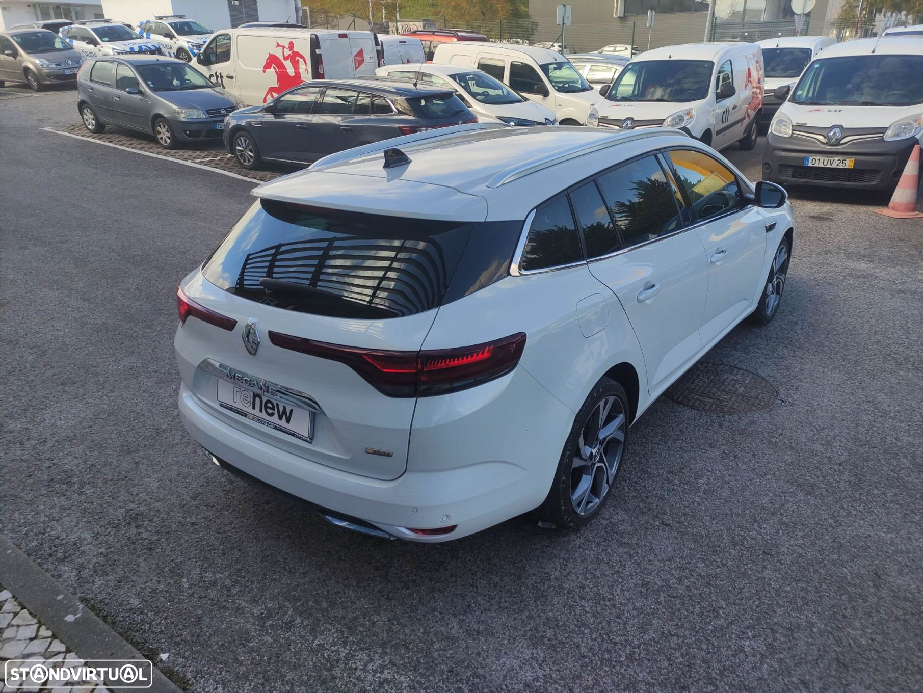 Renault Mégane Sport Tourer 1.6 E-Tech Plug-In Hybrid R.S. Line - 8