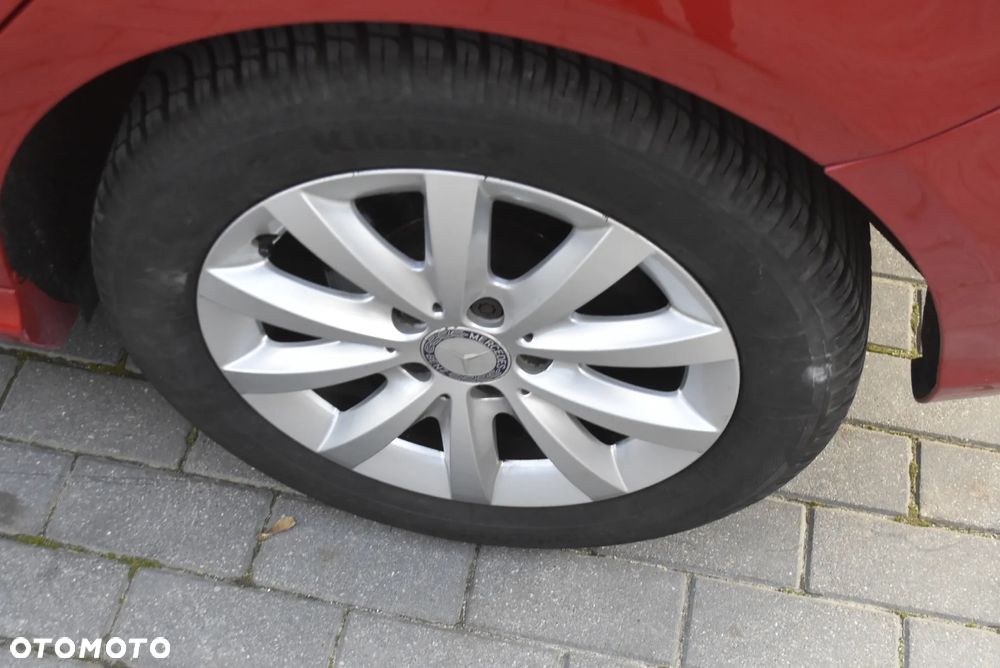 Mercedes-Benz Klasa B 200 CDI (BlueEFFICIENCY) - 30