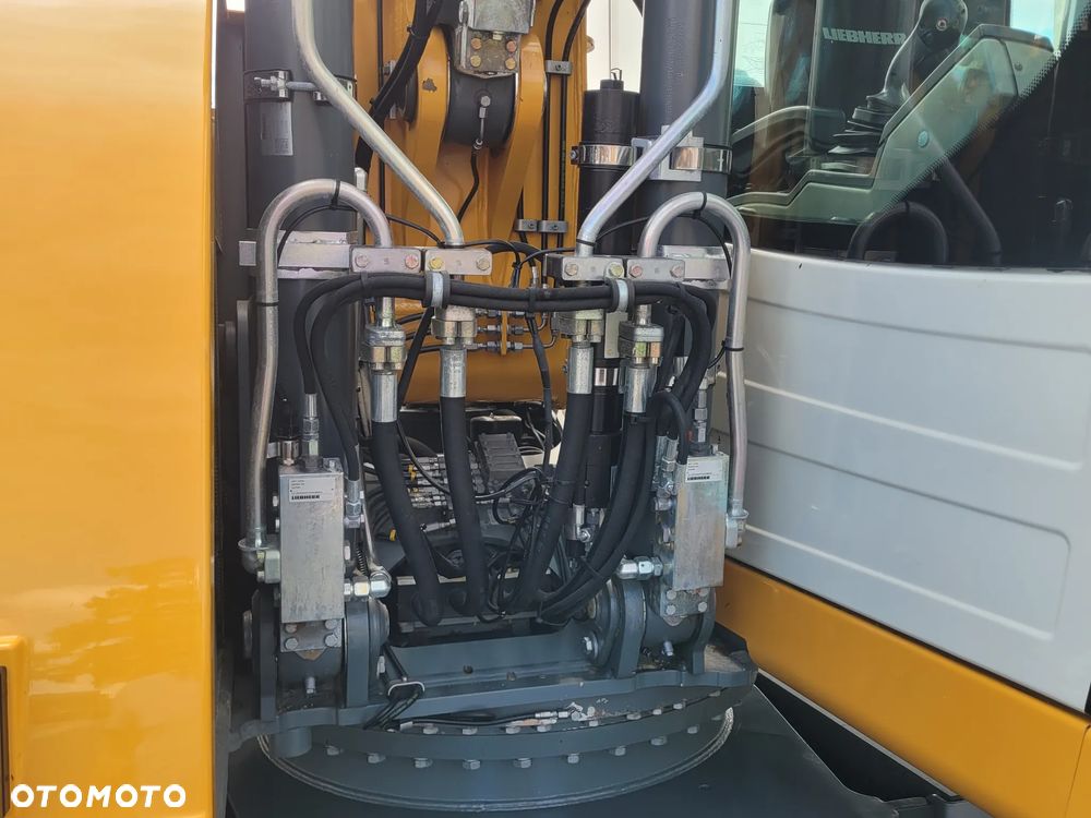 Liebherr A914 compact / ROTOTILT / 8600h / serwisowana / - 17