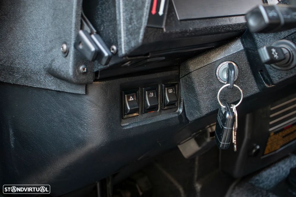 Land Rover Defender 90 2.5 TD5 Metal Top - 8