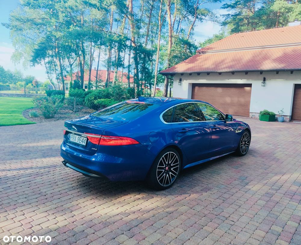 Jaguar XF 2.0 i4D R-Sport - 5