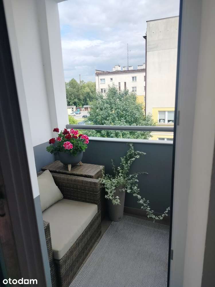 Mieszkanie 2-pokojowe z osobną kuchnią,z balkonem i piwnicą w Podgórzu