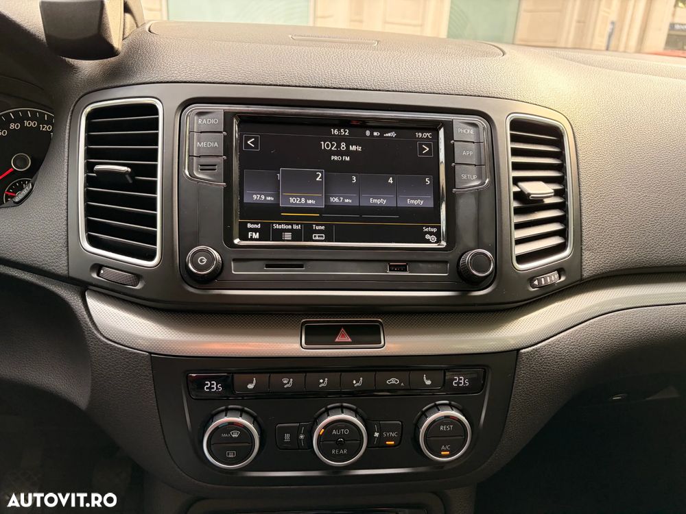 Volkswagen Sharan - 25