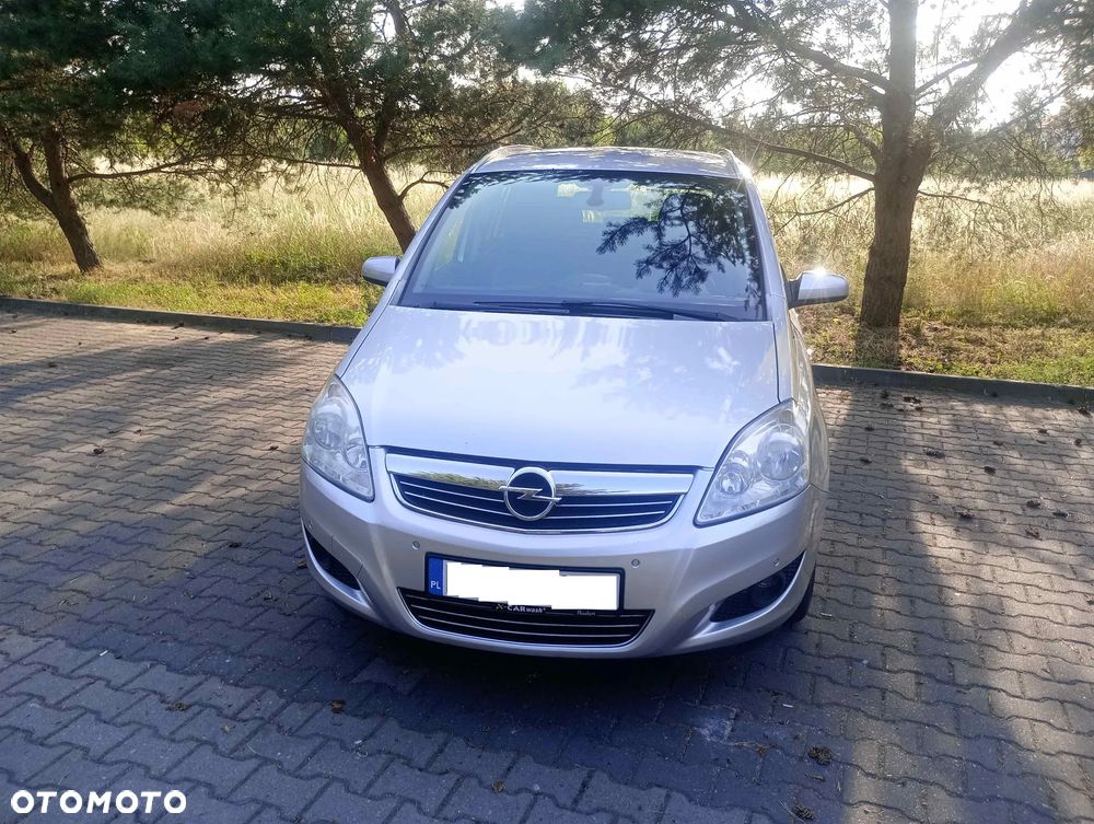 Opel Zafira 2.2 Navi - 1