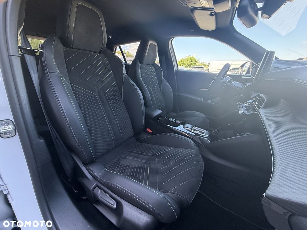 Peugeot 2008 - 10