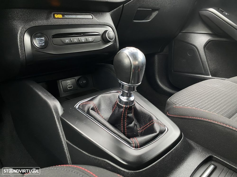 Ford Focus 1.0 EcoBoost MHEV ST-Line - 22