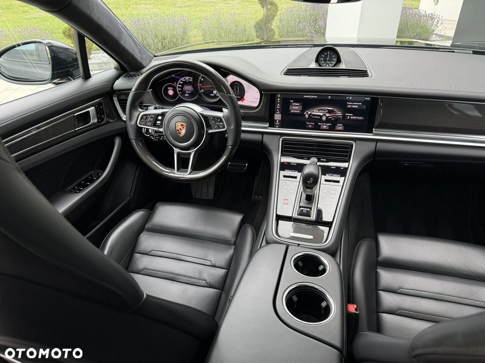 Porsche Panamera Turbo - 27