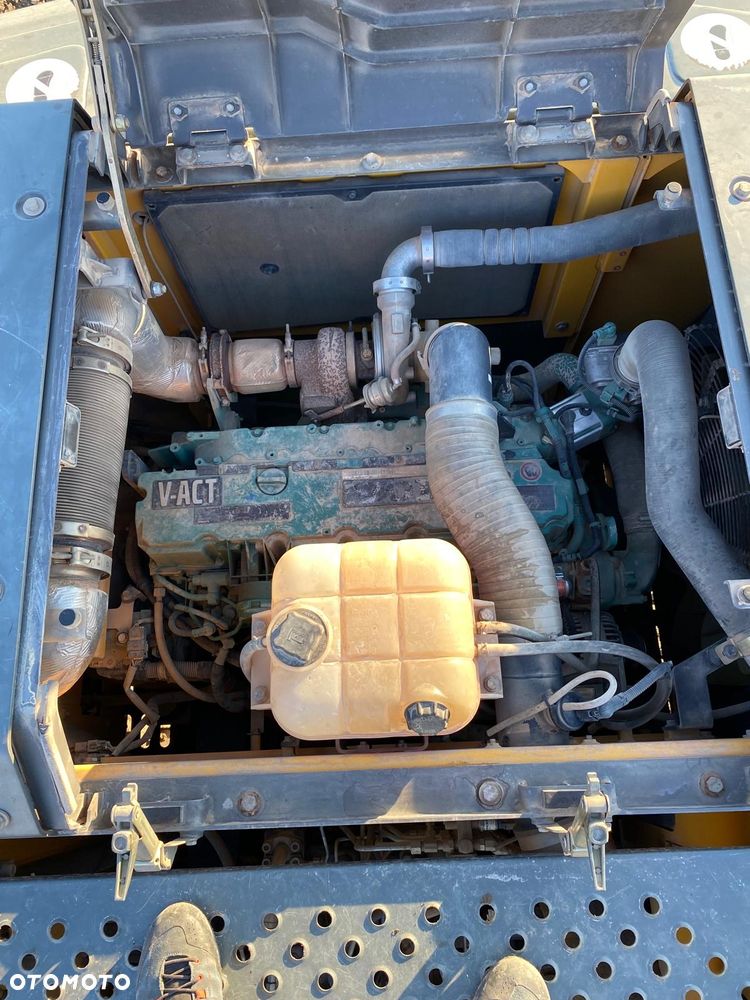 Volvo EC 250 ENL - 16