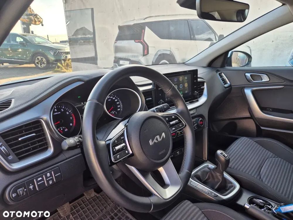 Kia XCeed 1.5 T-GDI M - 16