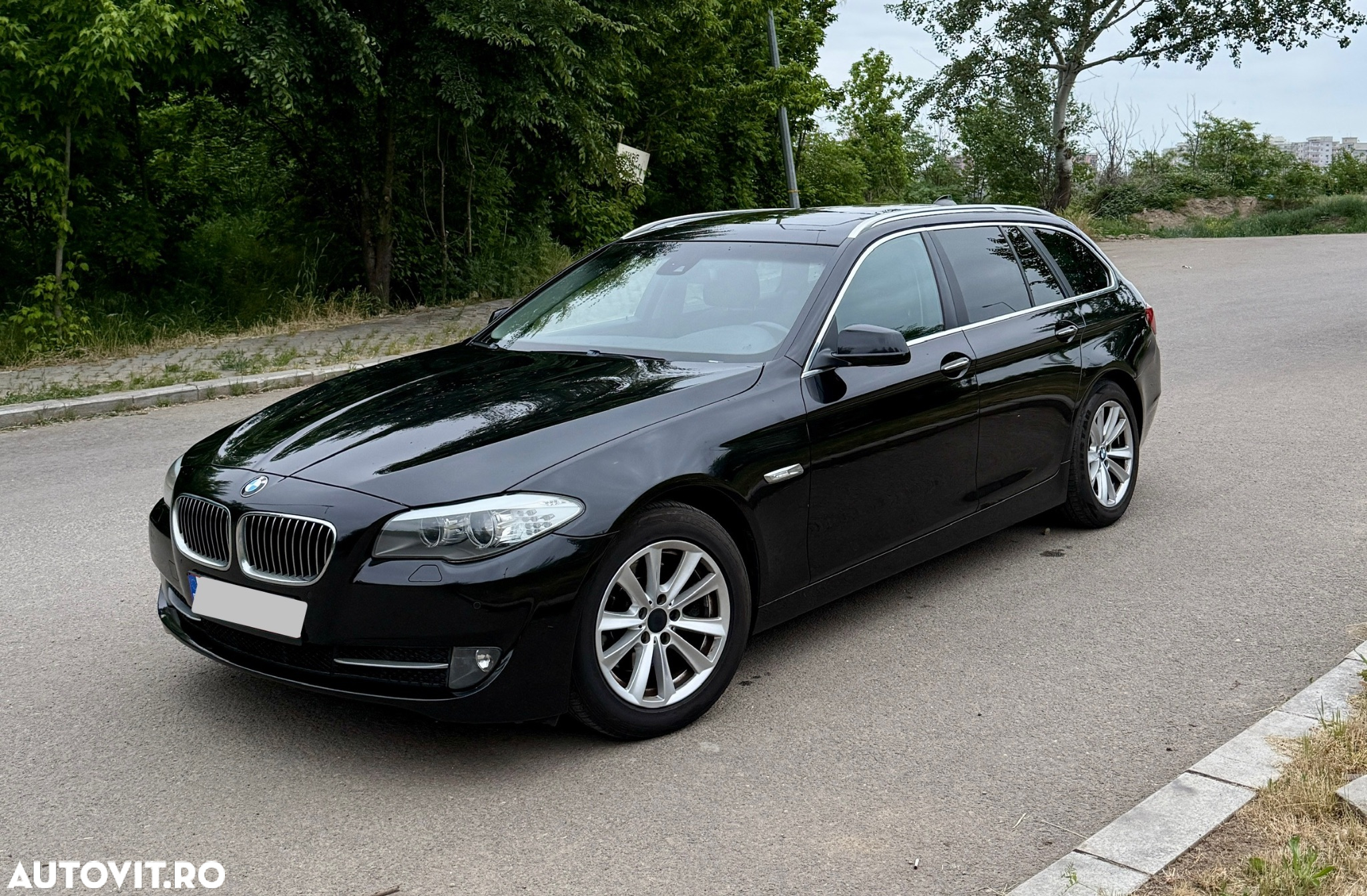 BMW Seria 5 520d Touring Aut. Luxury Line - 16